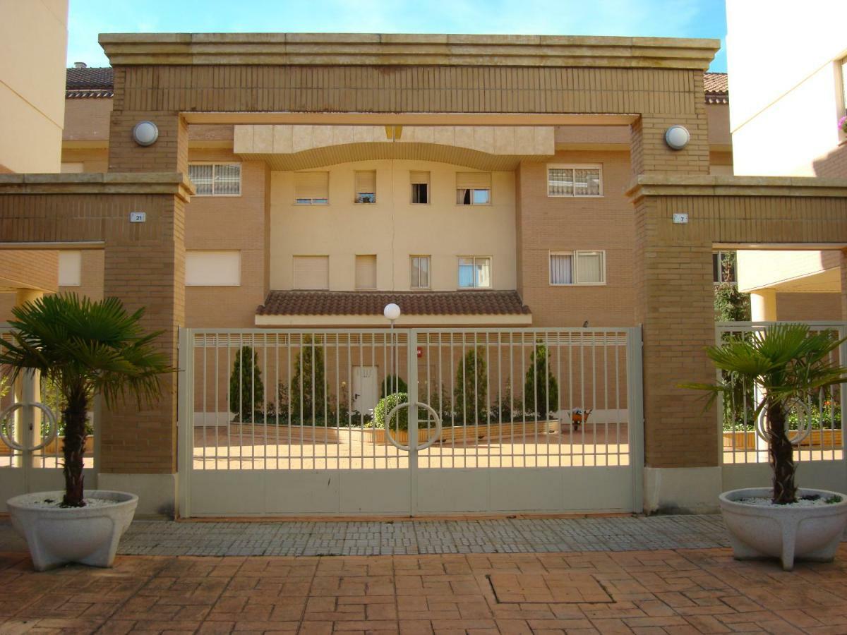 Alameda Del Tormes Appartement Santa Marta de Tormes Buitenkant foto