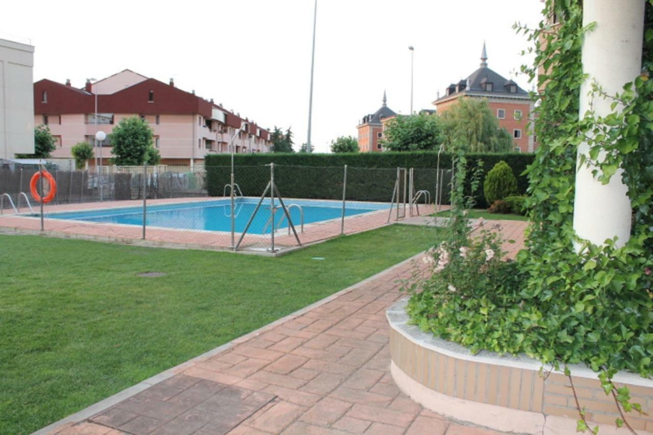 Alameda Del Tormes Appartement Santa Marta de Tormes Buitenkant foto